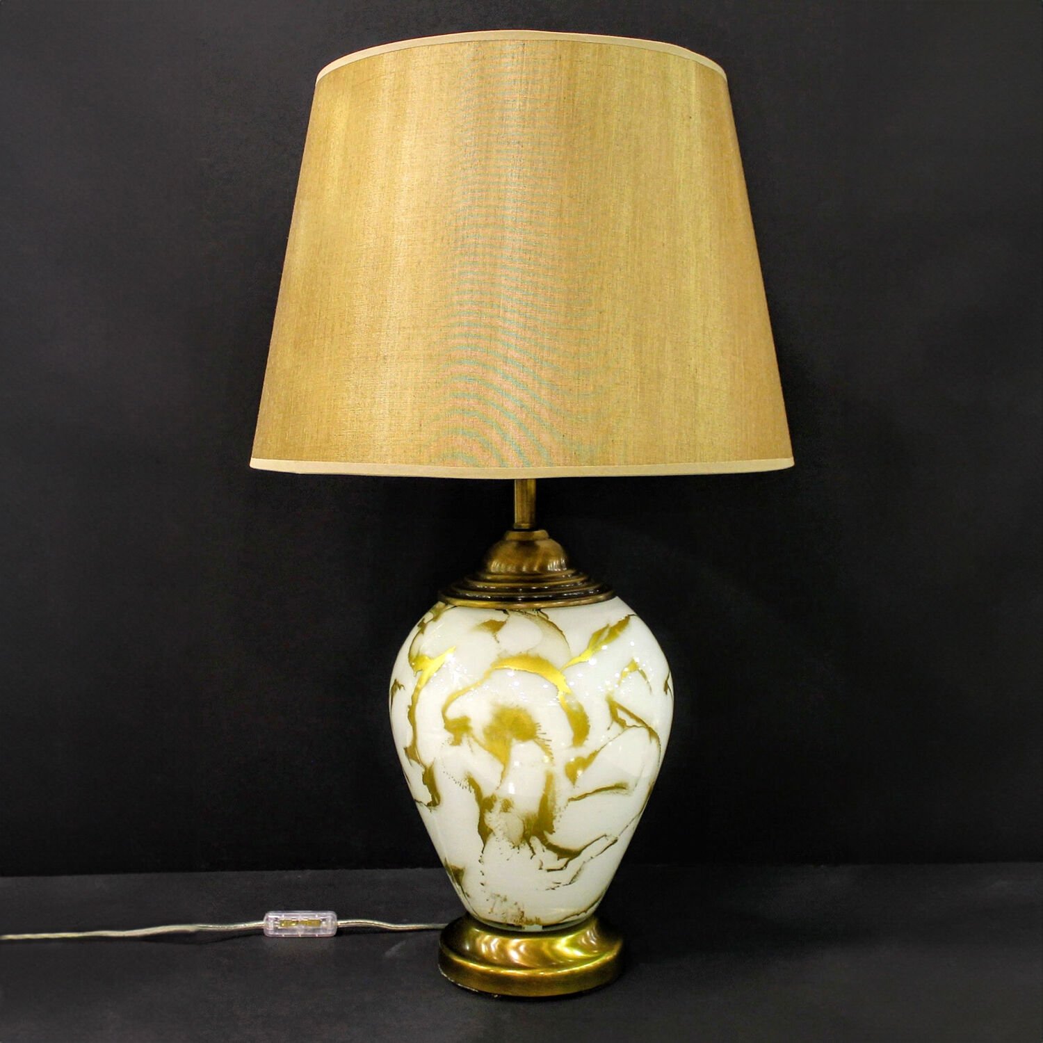 Şapkalı Beyaz Mermer Desenli Abajur Gold-Beyaz 40x68 Cm.