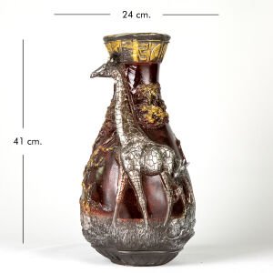 Zürafa Temalı Otantik Vazo Bordo 24x41x22 Cm.