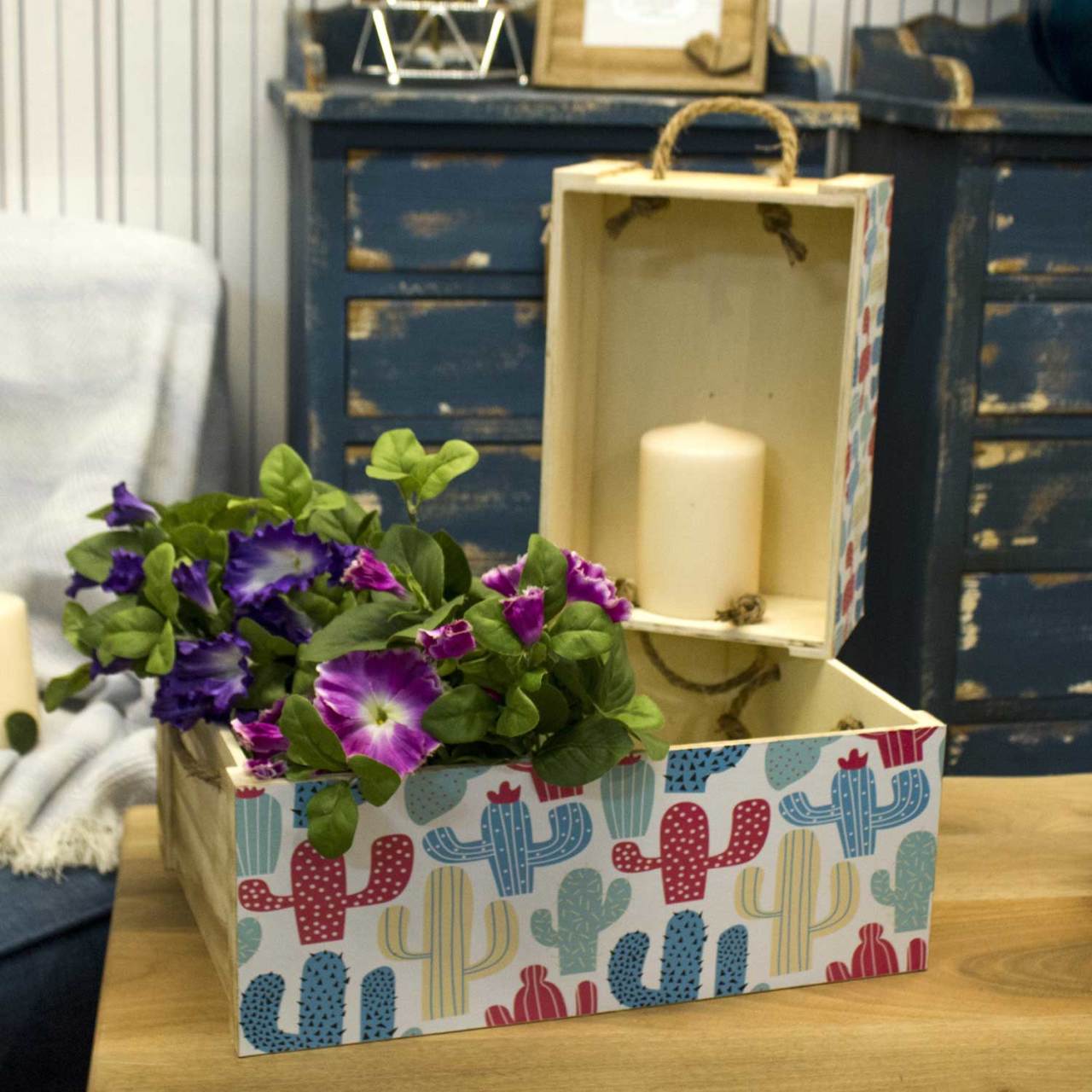 Renkli Kaktüs Desenli Ahşap Kasa 40x28x15 Cm