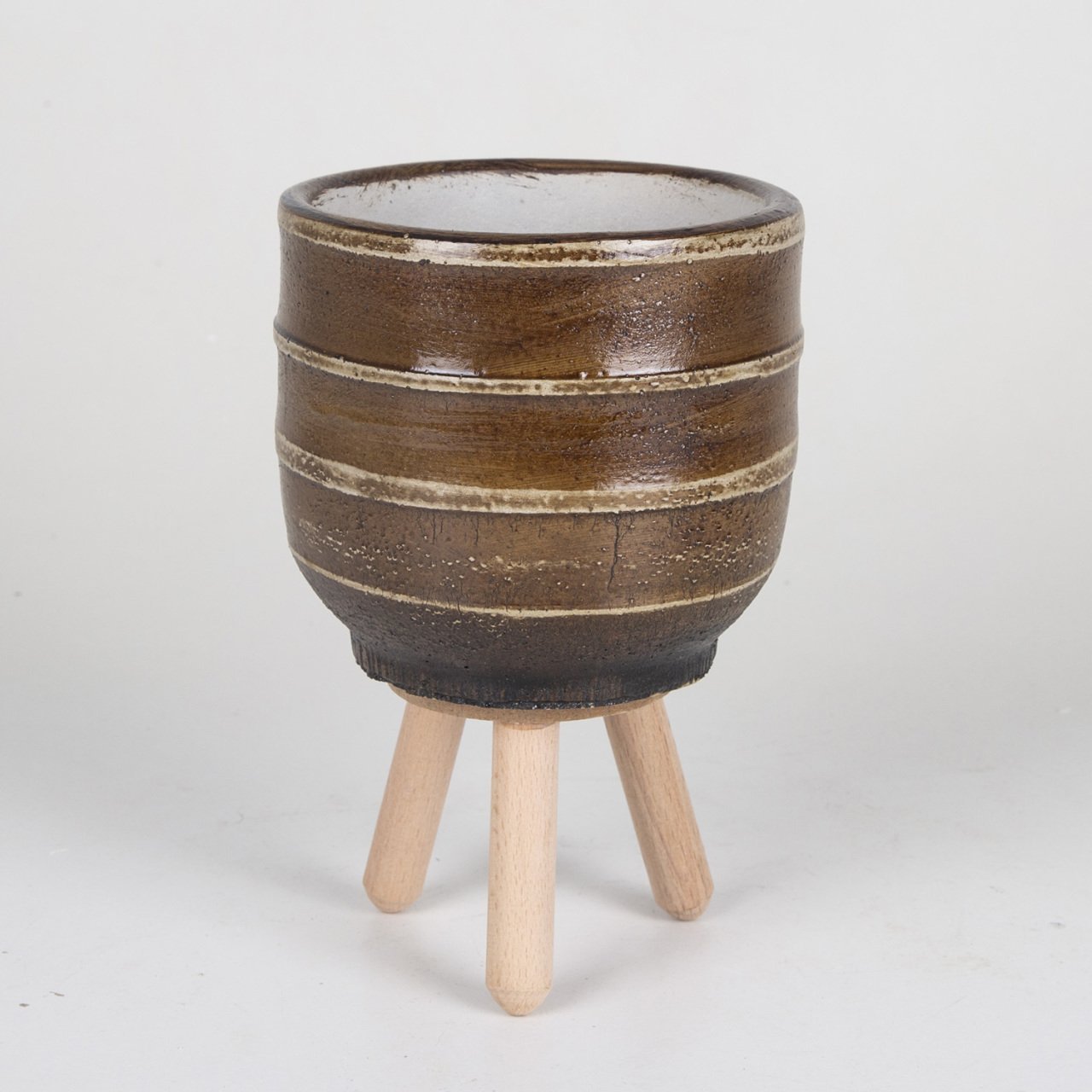 Ayaklı Yatay Çizgili Orta Boy (orkidelik) Kahverengi Eskitme Beton Saksı 1 Lt