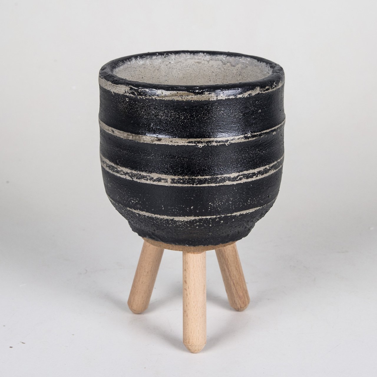 Ayaklı Yatay Çizgili Orta Boy (orkidelik) Siyah Eskitme Beton Saksı 1 Lt