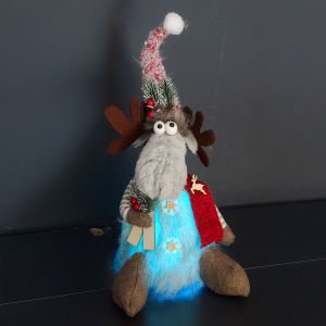 Yılbaşı Süsü Oturan Geyik Işıklı Müzikli ve Hareketli 18x13x41 Cm.