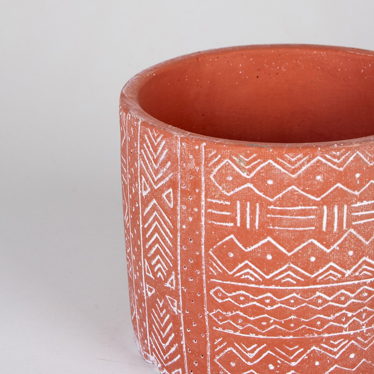 Veramaya Etnik Desenli Büyük Kiremit Renk Beton Saksı 17x14,5 Cm