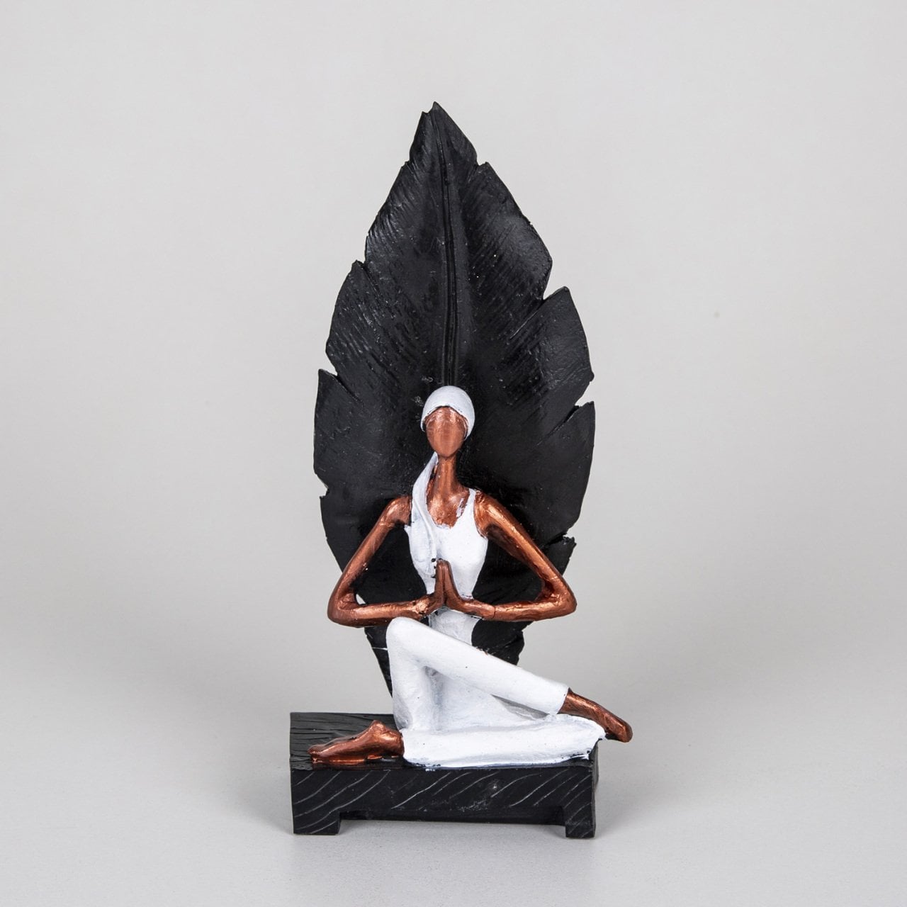 Veramaya Yapraklı Yogacı Kadın Siyah Bakır Renk Küçük 24x10 Cm